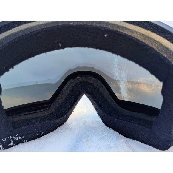 Sable Ski Goggles - Experience the Ultimate in Winter Vision! - Picture 6 of 6